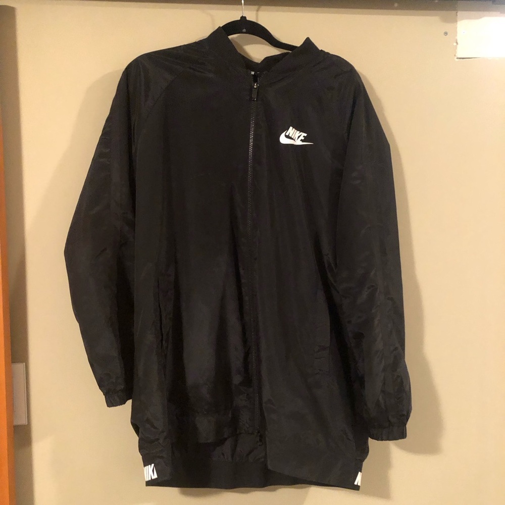 Nike Oversized Windbreaker